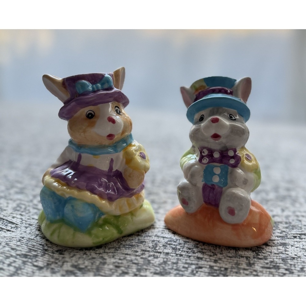 Easter Bunnies Salt Pepper Shakers Vintage WCL 4" Mr. & Mrs. Easter Bunny